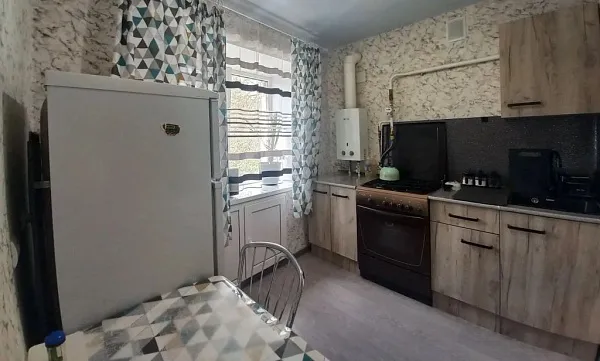 2-к квартира, 43 кв.м., Центральный р-н, Титова ул, 13