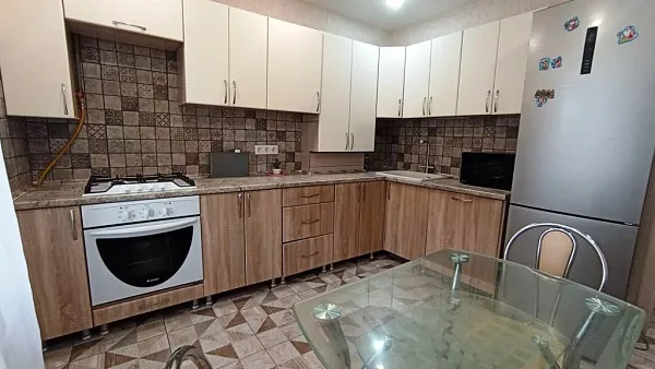 2-к квартира, 60 кв.м.