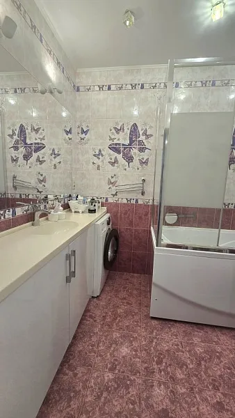 2-к квартира, 65 кв.м.
